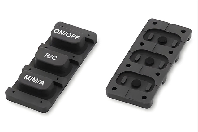 Gros plan d'un clavier en caoutchouc doté de boutons tactiles